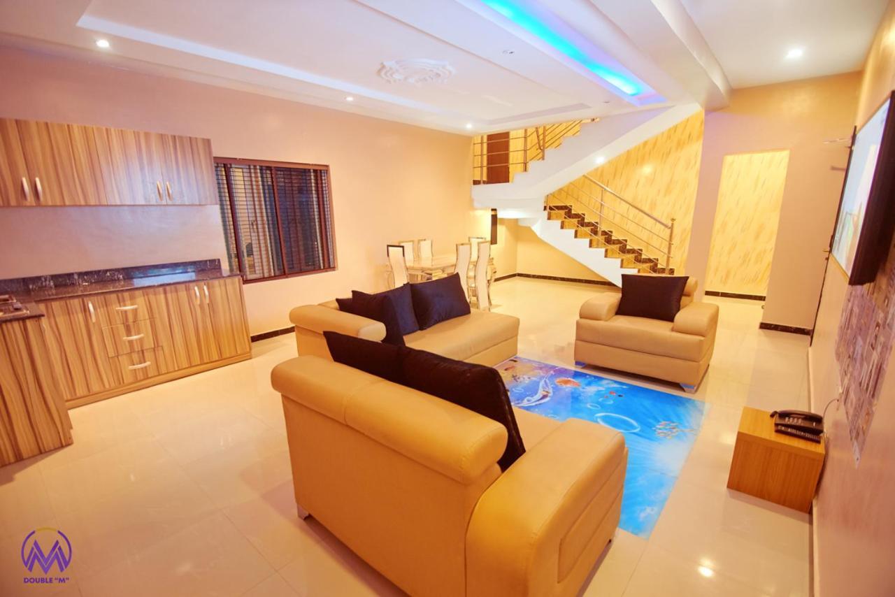 Double M Exquisite Suites And Lounge Lekki Ogombo Ngoại thất bức ảnh