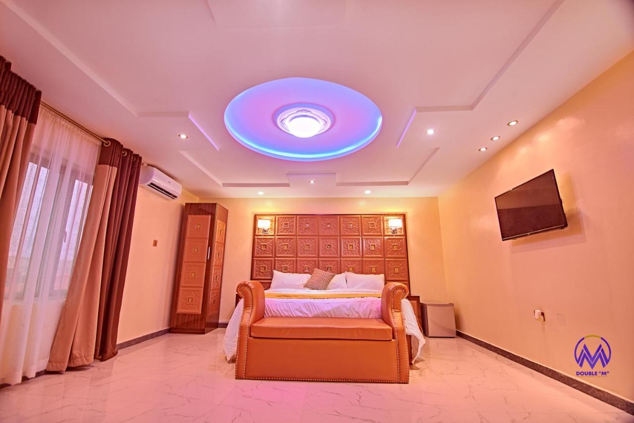 Double M Exquisite Suites And Lounge Lekki Ogombo Ngoại thất bức ảnh