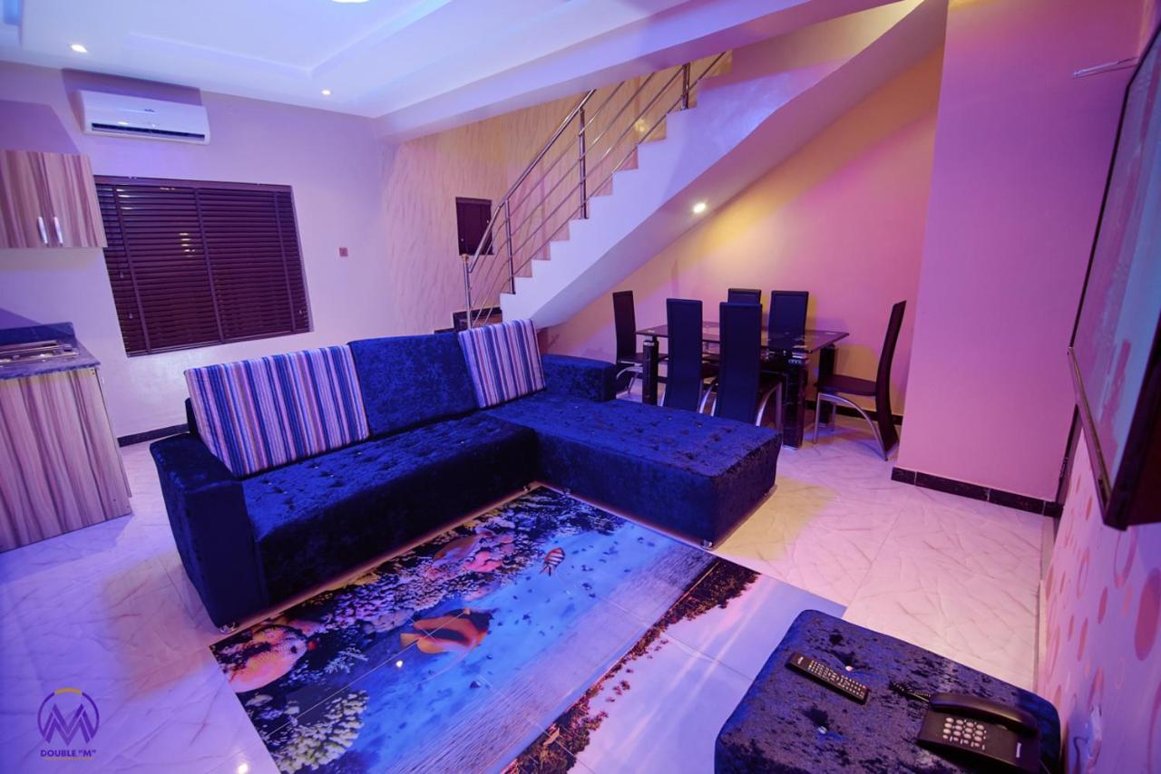 Double M Exquisite Suites And Lounge Lekki Ogombo Ngoại thất bức ảnh