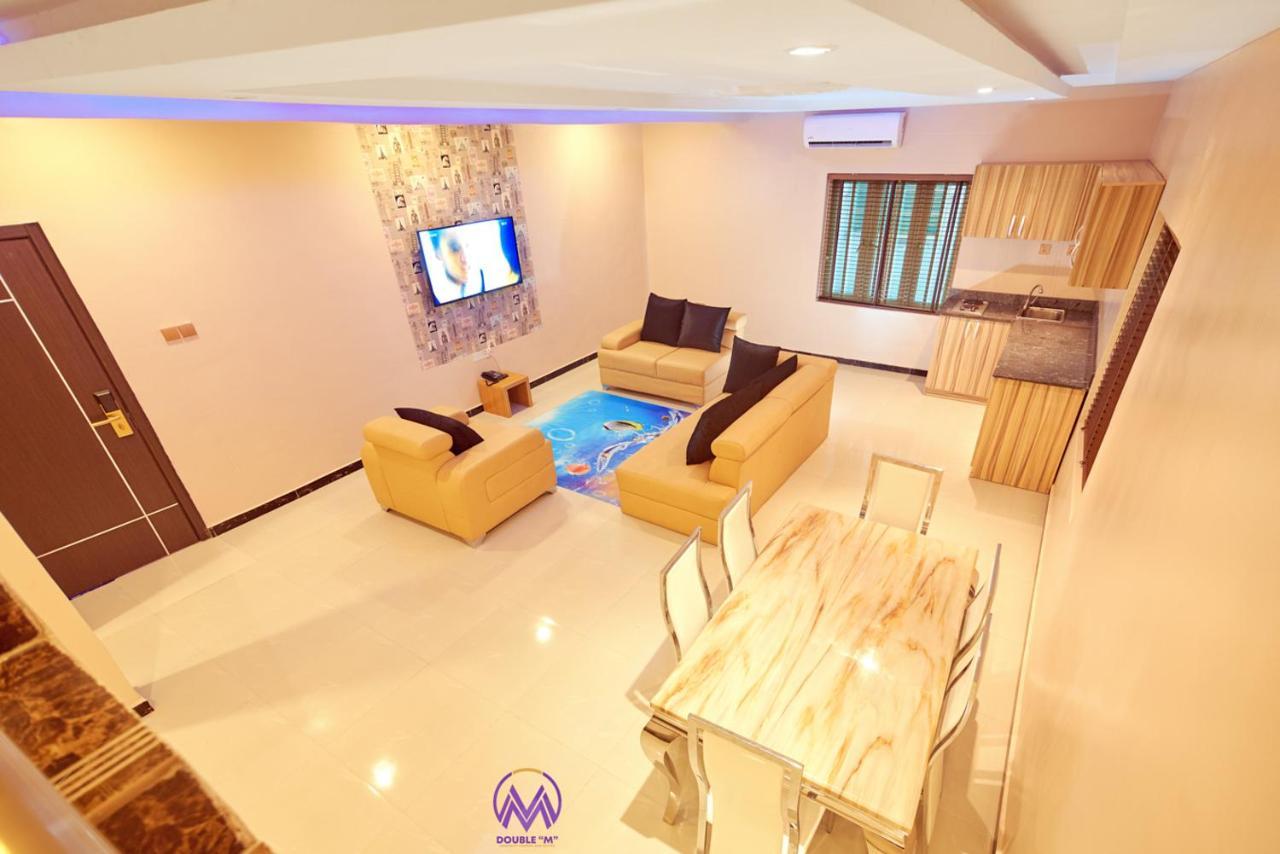 Double M Exquisite Suites And Lounge Lekki Ogombo Ngoại thất bức ảnh