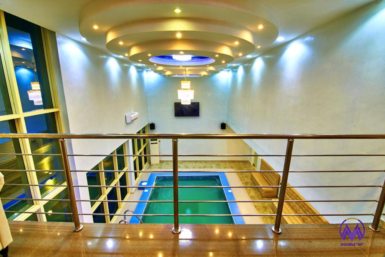 Double M Exquisite Suites And Lounge Lekki Ogombo Ngoại thất bức ảnh