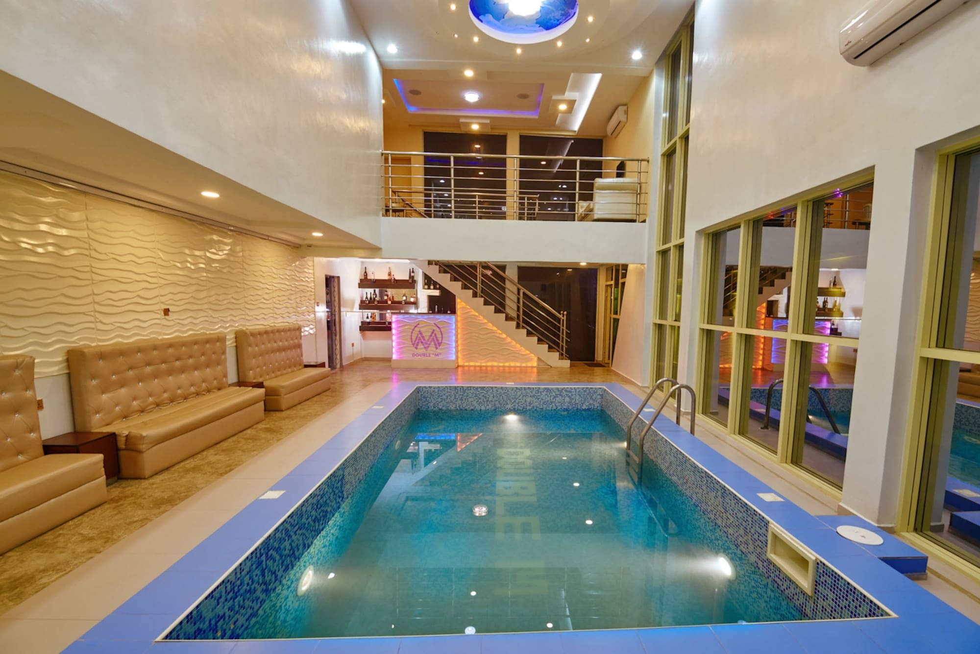 Double M Exquisite Suites And Lounge Lekki Ogombo Ngoại thất bức ảnh